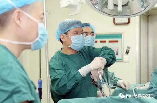 匠心打磨“保胆取石金口碑”!我院何明刚主任实力问鼎肝胆胰外科(图13)